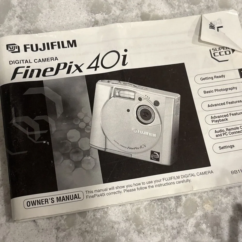 FUJIFILM FinePix 40i 2000 Compact Digital Camera Needs Repair
